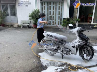 Mua bình bọt tuyết rửa xe 100% chính hãng