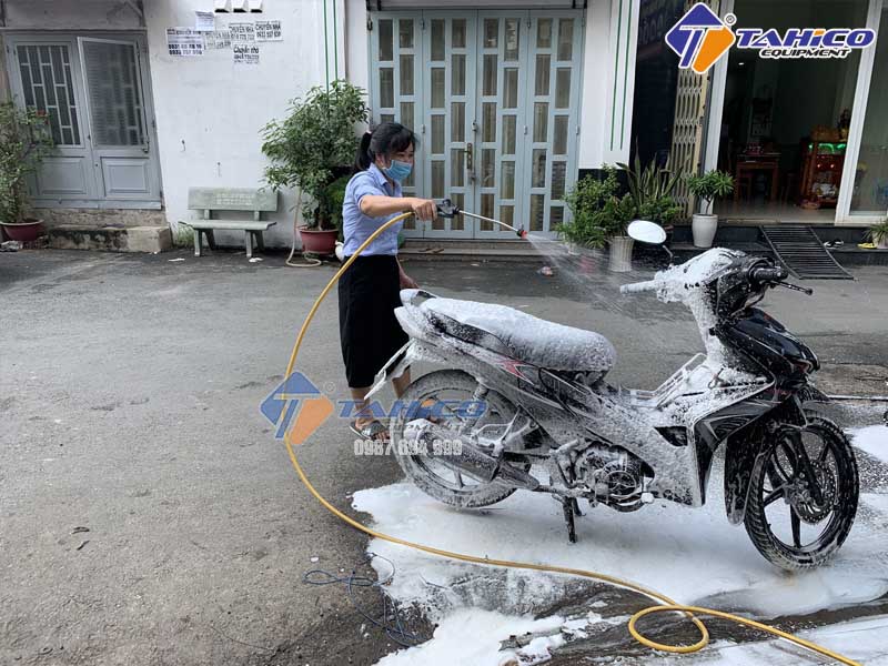 Mua bình bọt tuyết rửa xe 100% chính hãng