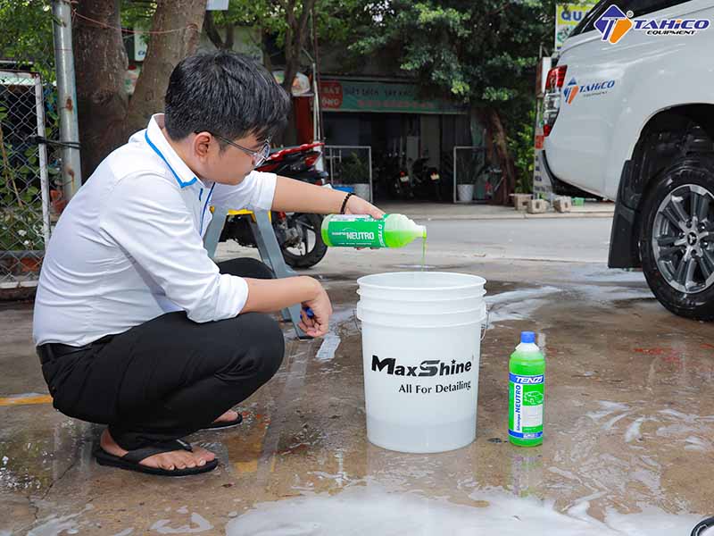 Cách pha nước rửa xe chuẩn xác – Chia sẻ từ chuyên gia