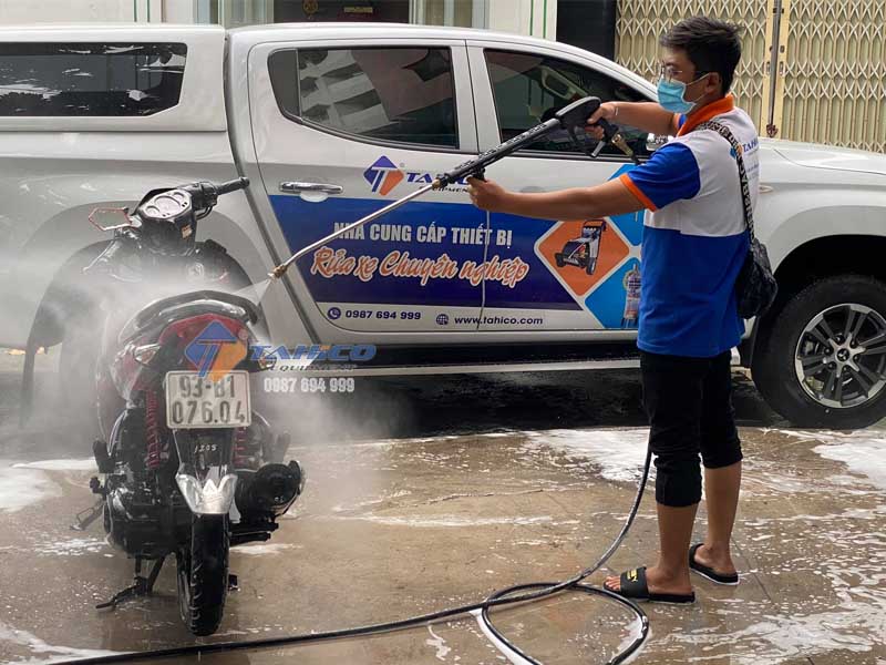 Cách sử dụng máy bơm rửa xe đúng – Những lưu ý cần biết
