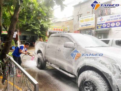 Mở trạm rửa xe công nghệ cao siêu sạch “khách nườm nượp”