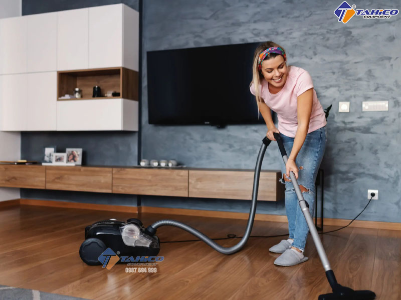 Bật mí “mẹo vặt” sử dụng máy hút bụi tiết kiệm điện
