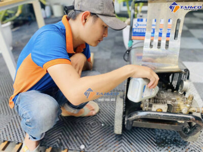 Thay dầu máy rửa xe – Giới thiệu loại nhớt cho máy rửa xe