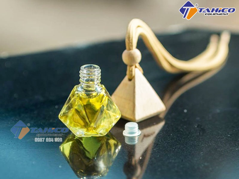 Cách treo tinh dầu xe ô tô ( ĐÚNG CHUẨN CHUYÊN GIA)