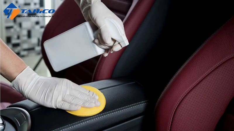 Cách Vệ Sinh Ghế Da Ô Tô | Dễ Dàng Và Tiết Kiệm