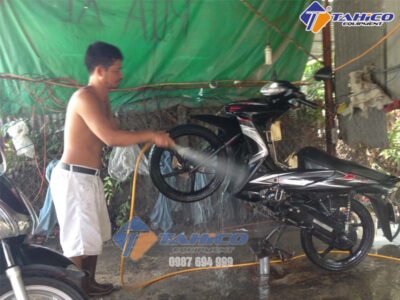 Nên mua máy rửa xe cao áp hay dây đai ?