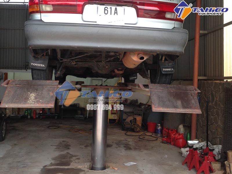 Có nên mua cầu nâng 1 trụ giá rẻ – Bài học kinh nghiệm