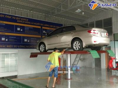 Lưu ý khi sử dụng cầu nâng 1 trụ rửa xe ô tô