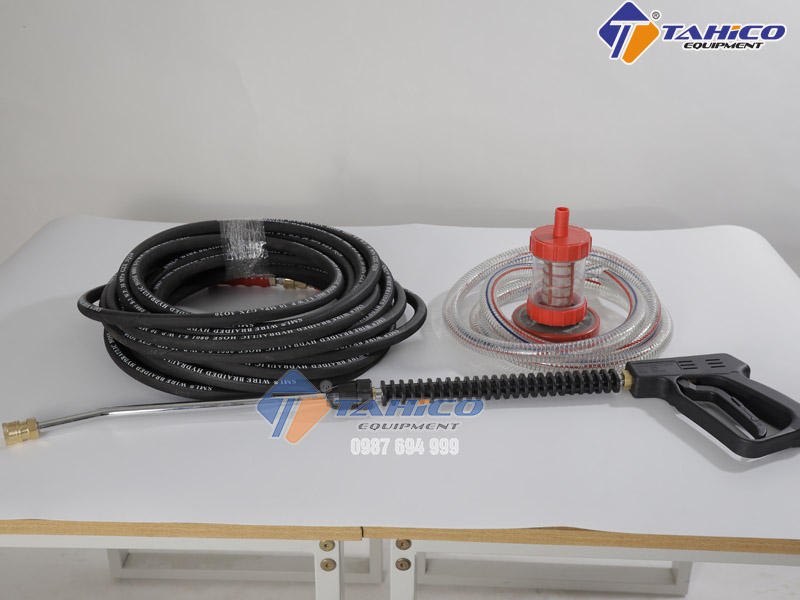 Bộ phụ kiện máy rửa xe cao áp đi kèm gồm những gì?