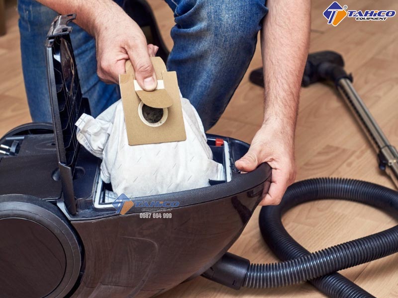 Hướng dẫn cách vệ sinh máy hút bụi chi tiết 2026