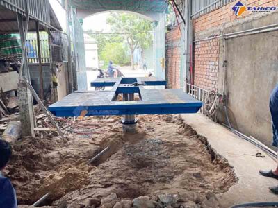 Cách đào hố móng cầu nâng 1 trụ Shark chữ I (Cánh bướm)