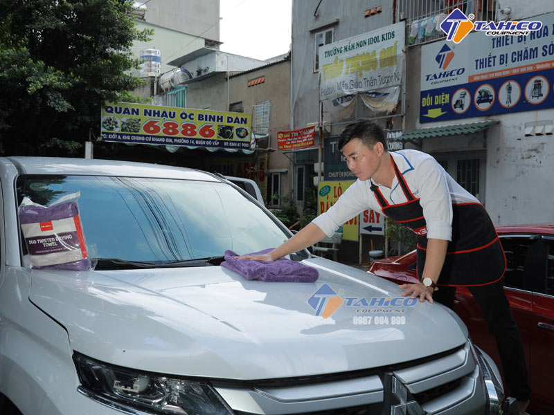 Thế nào là chăm sóc xe ô tô? Công dụng của việc chăm sóc xe
