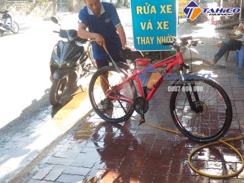 Rửa xe đạp đúng cách – Tưởng dễ mà lại khó