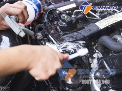 4 bước làm sạch van tiết lưu cân bằng trong của ô tô