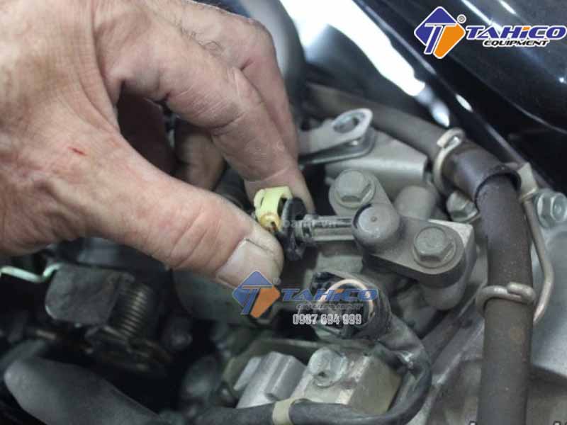 Cách vệ sinh kim phun xăng xe máy chuẩn