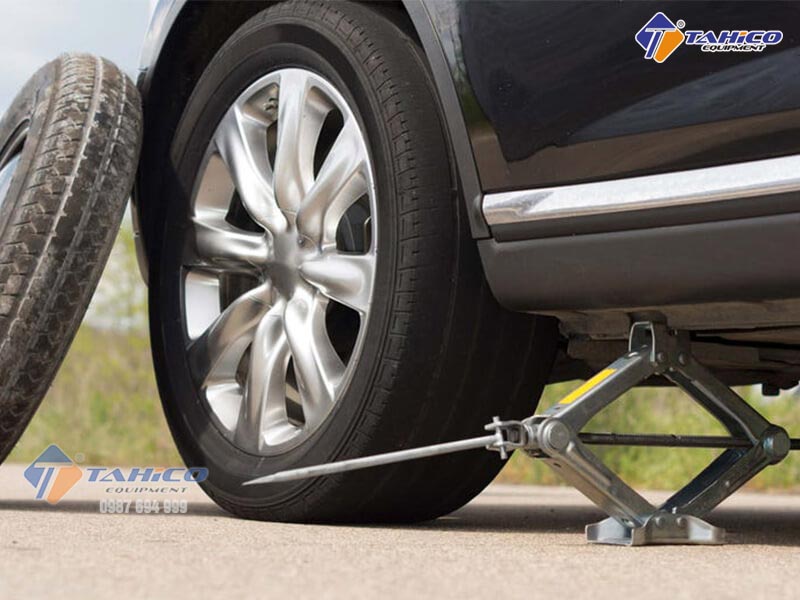 Hướng dẫn cách chọn lốp xe ô tô chất lượng cao hiện nay