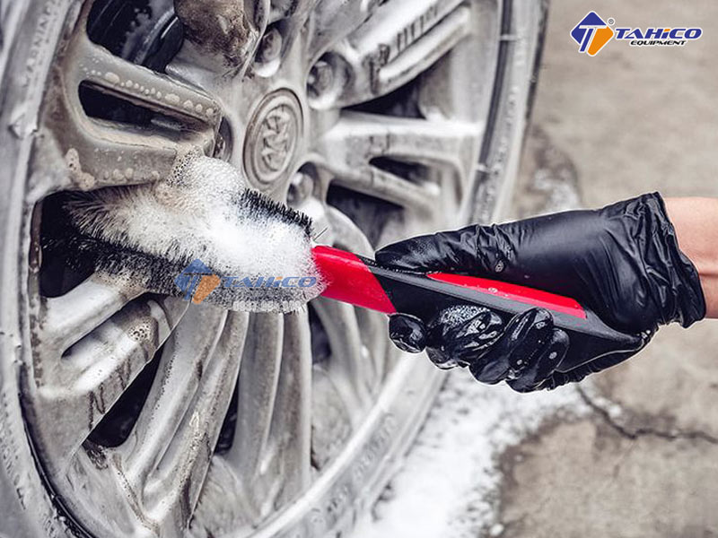 Hướng dẫn vệ sinh ngoại thất xe ô tô đúng cách