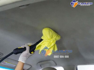 Kỹ thuật vệ sinh trần nỉ xe ô tô cực kỳ sạch sẽ