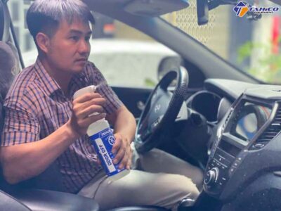 [Lý giải] Nguyên nhân vì sao xe hơi có mùi khó chịu