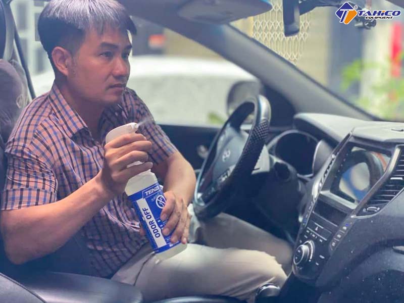 [Lý giải] Nguyên nhân vì sao xe hơi có mùi khó chịu