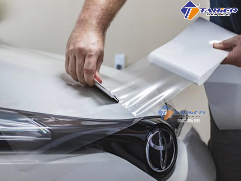 Nên phủ ceramic hay dán ppf cho xe ô tô?
