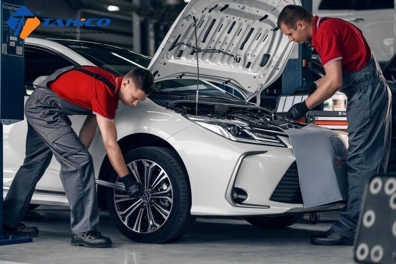 Nghề Sửa Chữa Ô Tô Lương Bao Nhiêu? Cập Nhật 2026