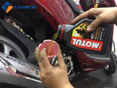 Thay Nhớt Xe Máy Honda Bao Nhiêu Tiền | Từ 90K – 470K Tuỳ Loại Nhớt
