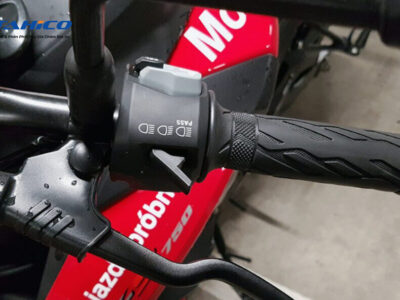 Thay Tay Ga Xe Máy Hết Bao Nhiêu Tiền | 85K – 3xx Tại HEAD