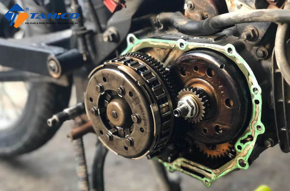 Xe Bị Lúp Bê Sửa Bao Nhiêu Tiền? 7 Dấu Hiệu Xe Bị Lupe
