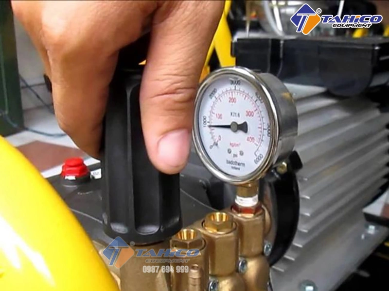 Máy Rửa Xe Bị Tụt Áp: 7 Nguyên Nhân Và Cách Khắc Phục