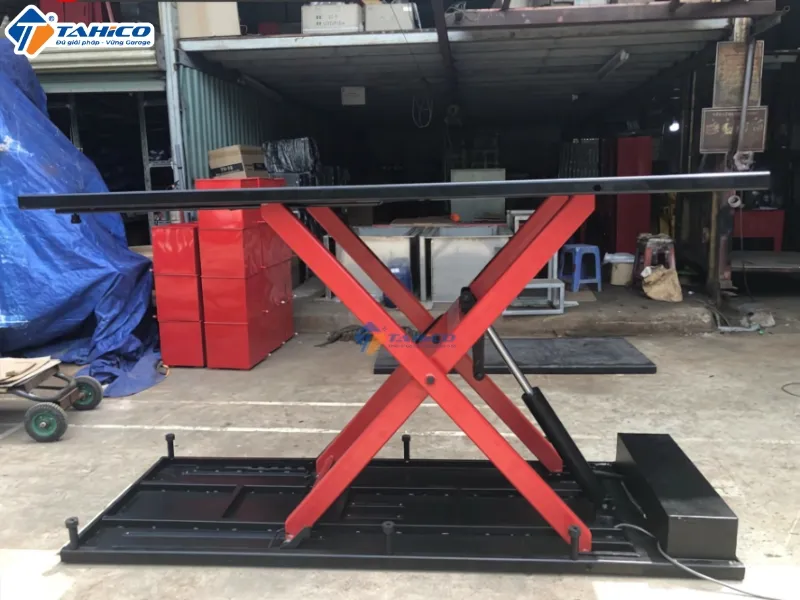 Bàn nâng sửa xe phân khối lớn tiêu chuẩn Honda BM-500-HD 500kg