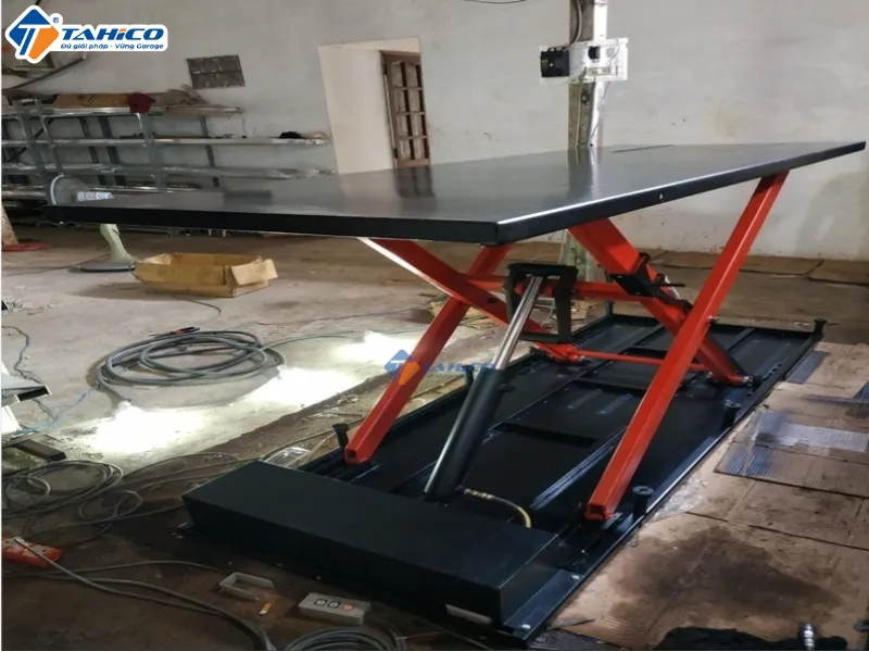 Bàn nâng sửa xe phân khối lớn tiêu chuẩn Honda BM-500-HD 500kg