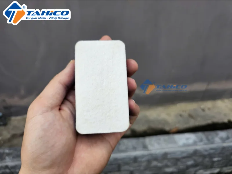 Mút xốp nỉ tẩy ố kính, màn dầu MTOK 9x5cm màu Trắng - Xanh