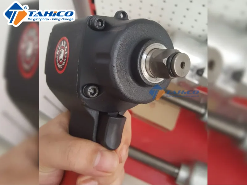 Hình ảnh sản phẩm Súng bắn ốc xe máy Kuanai K-2211, K2008 1/2 inch Đài Loan | Dùng hơi ,Dùng hơi khí nén