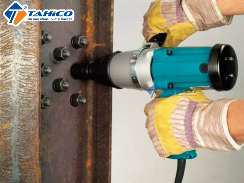 Hình ảnh sản phẩm Súng xiết bu lông Makita 6905B (1/2")