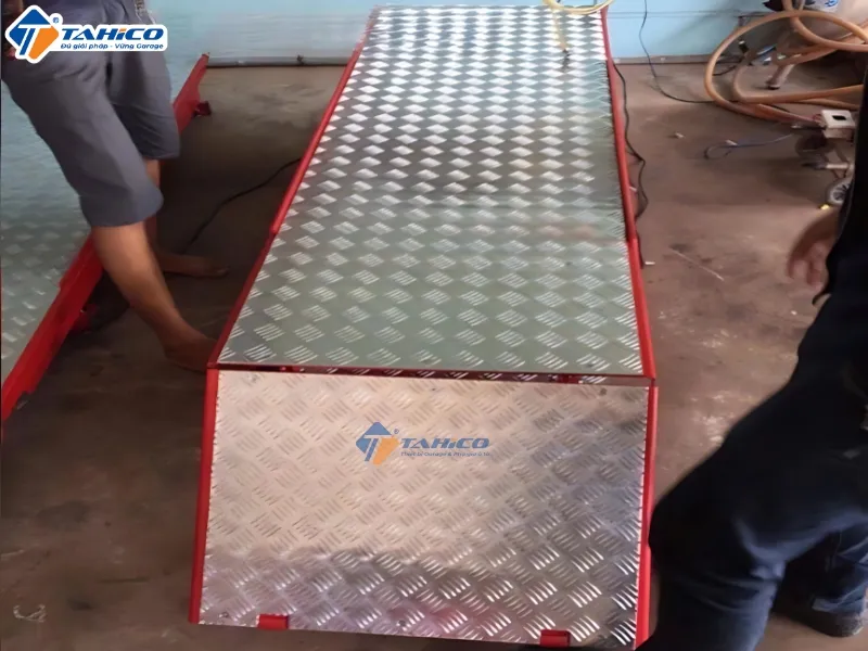 Bàn nâng xe máy tiêu chuẩn Yamaha 3S Town TT-BNYA 250kg
