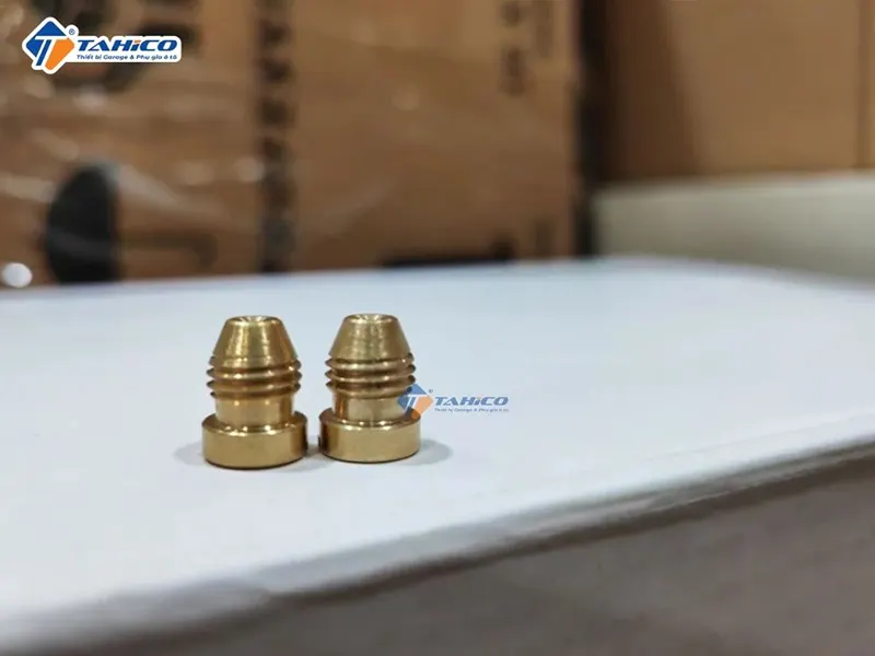 Tâm Phun Lắp Bình Phun Bọt Tuyết Rửa Xe