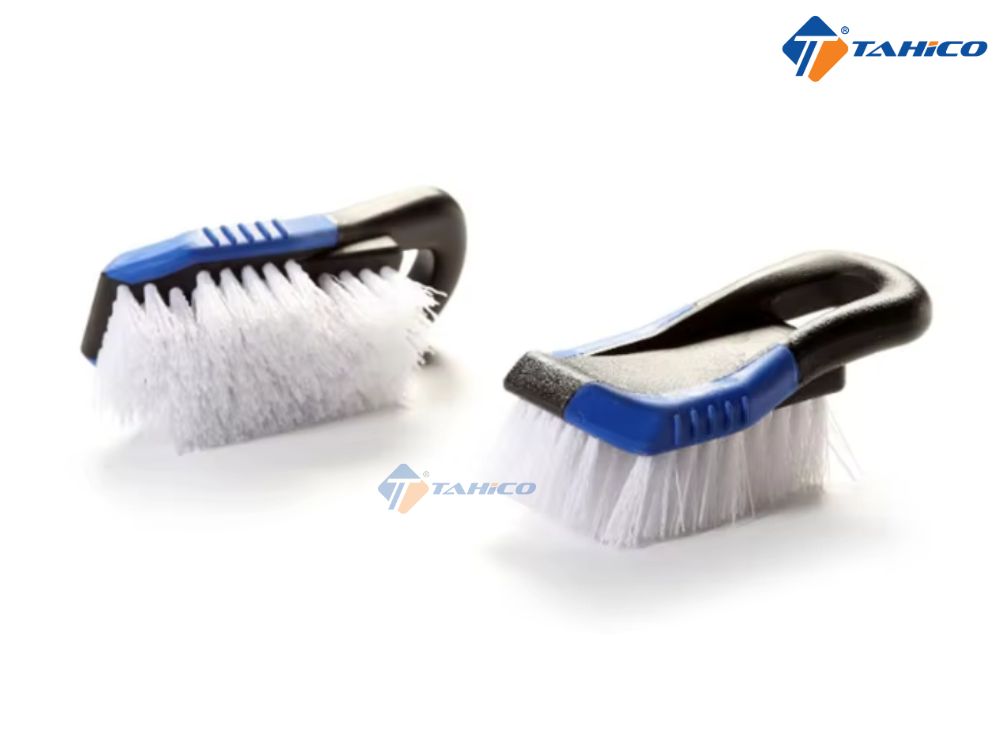 Bàn chải vệ sinh thảm cao su, lốp