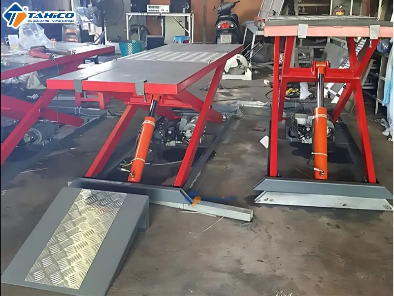 Bàn nâng sửa xe mô tô phân khối lớn SHARK | 400 – 600kg
