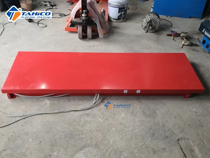 Bàn nâng xe máy âm nền Duy Đức BNANDD