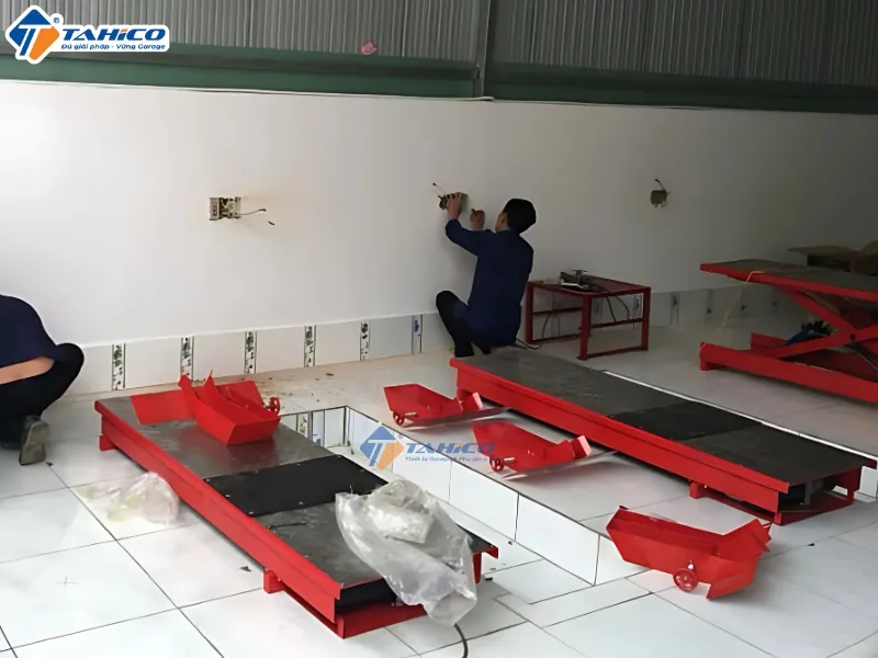 Bàn nâng xe máy điện âm nền tiêu chuẩn Head Honda BNAH 300kg
