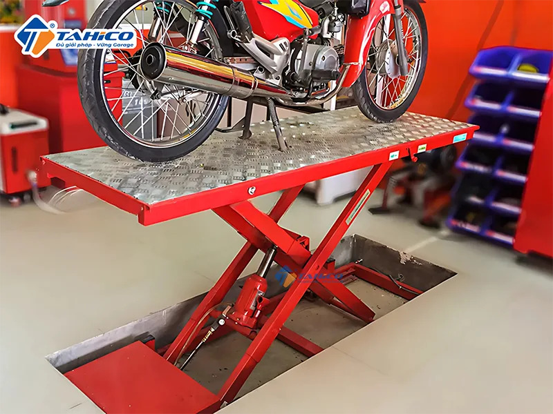 Đặc điểm tính năng bàn nâng xe máy thủy lực âm nền TMT150A