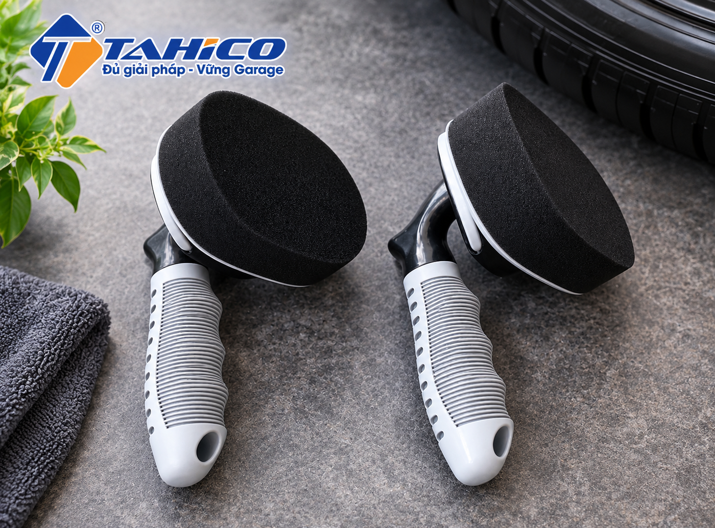 Bàn Chải Quét Dung Dịch Bóng Lốp TAHICO