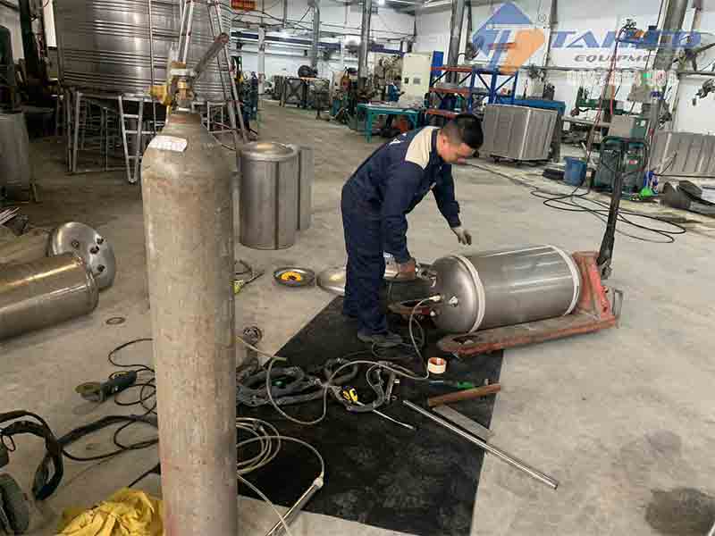 binh-phun-bot-tuyet-200-lit