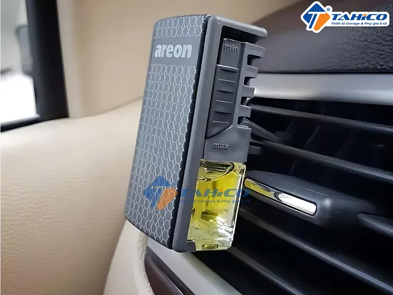 Bình thay nước hoa kẹp cửa gió ô tô Areon Sport Lux