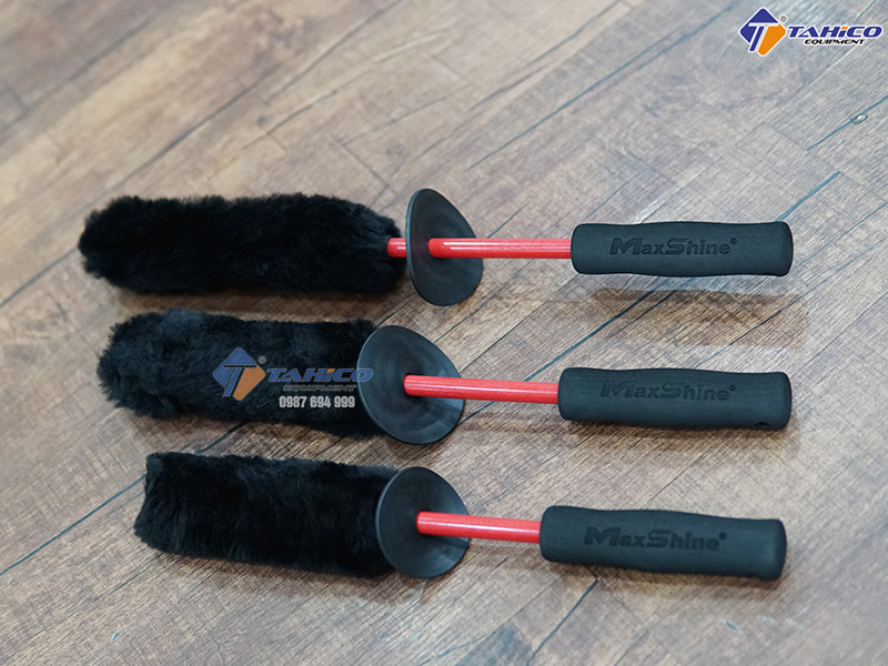 bo-co-ve-sinh-noi-va-ngoai-that-xe-o-to-704601-maxshine-2