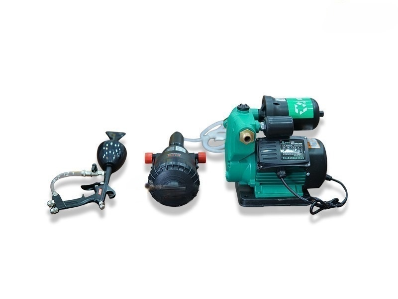 Bộ pha và phun dung dịch rửa xe tự động