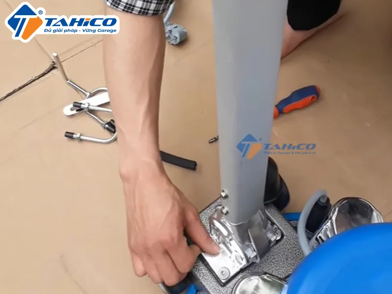 Hình ảnh sản phẩm Cần điều khiển máy chà sàn