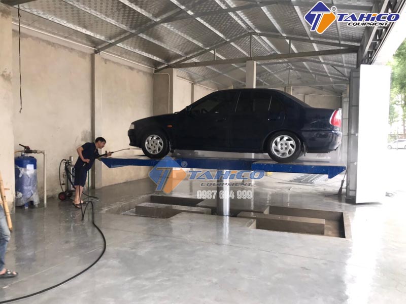 Cầu nâng 1 trụ rửa xe ô tô Ấn Độ SHARK âm nền chữ I-7