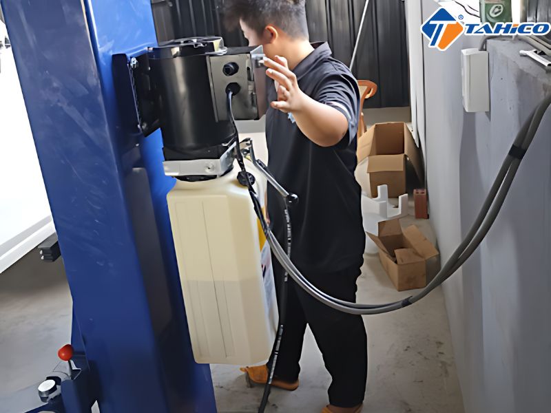 Cầu nâng 2 trụ cáp trên 8 tấn STD-6280T